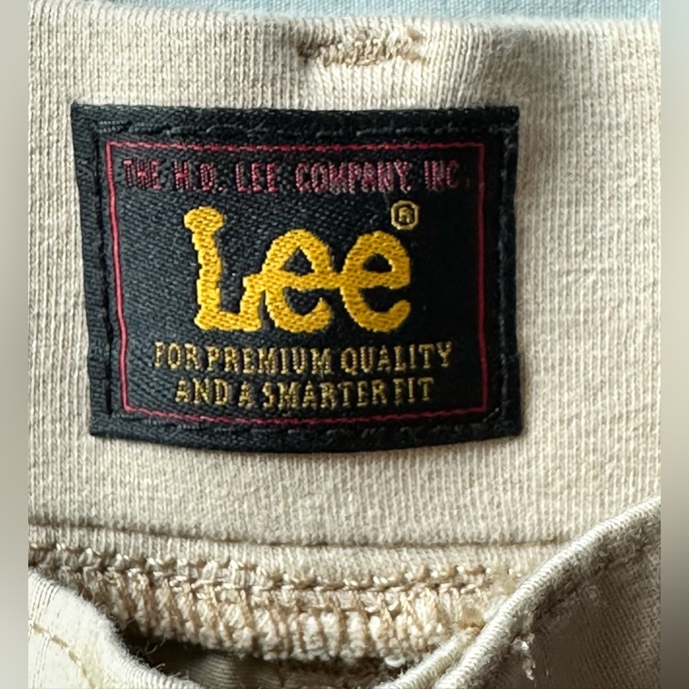 Lee Women’s Relaxed Mid Rise Skimmer Shorts - Size 6 - New With Tags - Picture 4 of 6
